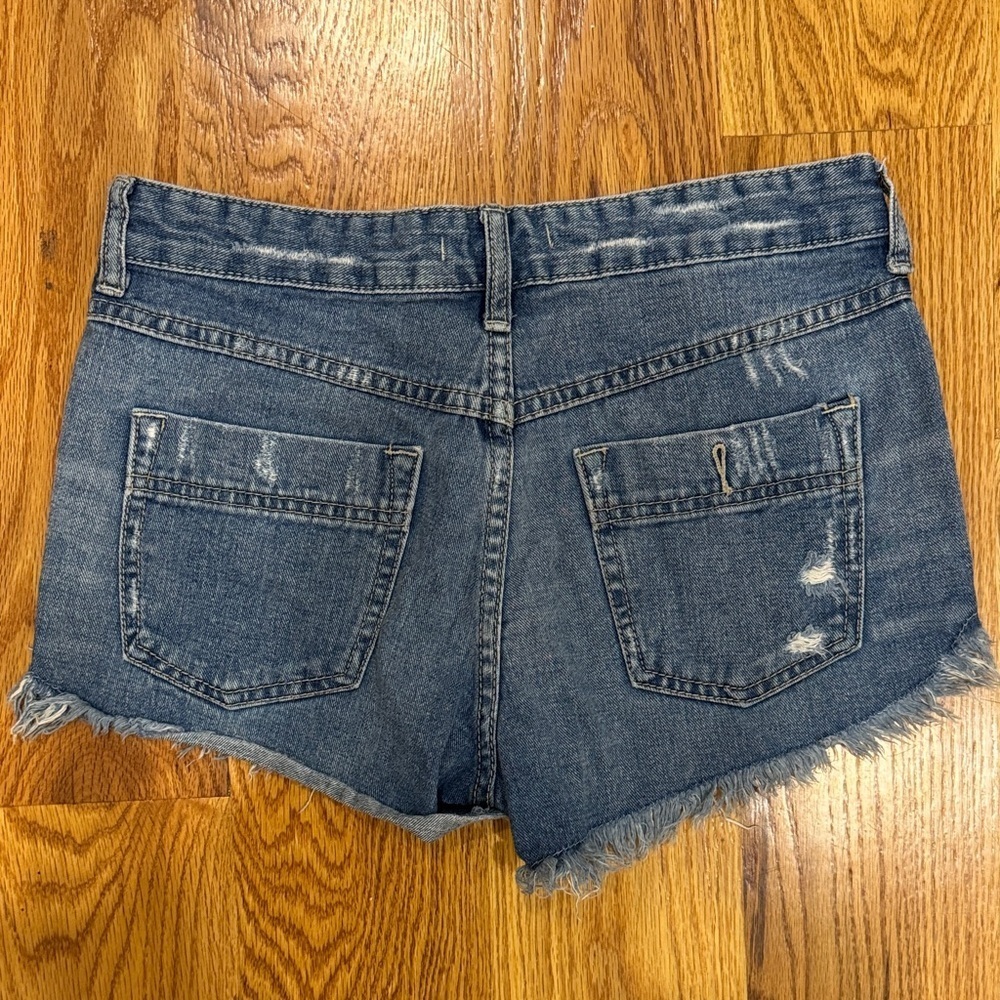 Free People Distressed Denim Women Shorts - Picture 3 of 3